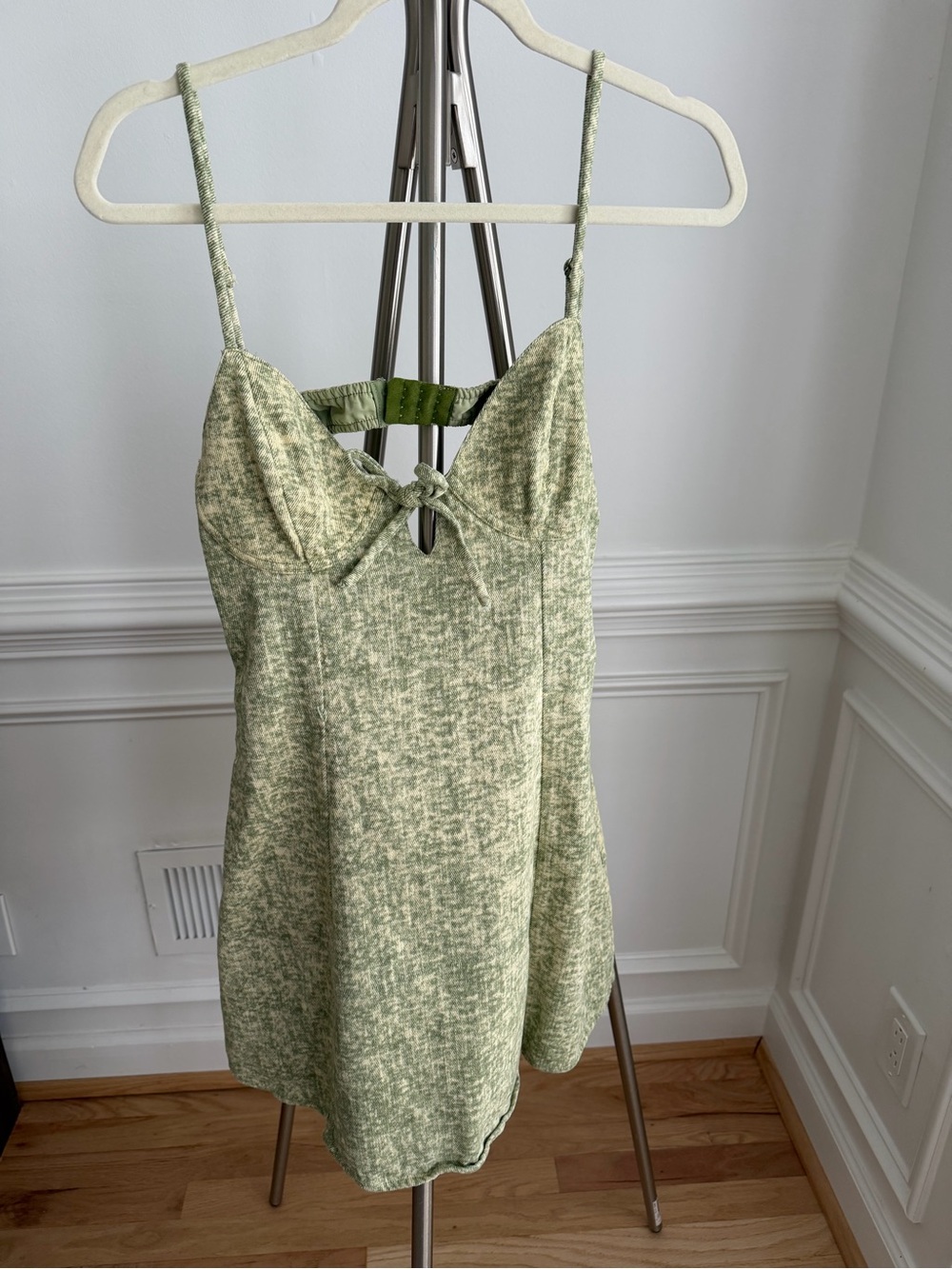 Sundays Aritzia Green Tie-Front Cotton Sundress Size Medium